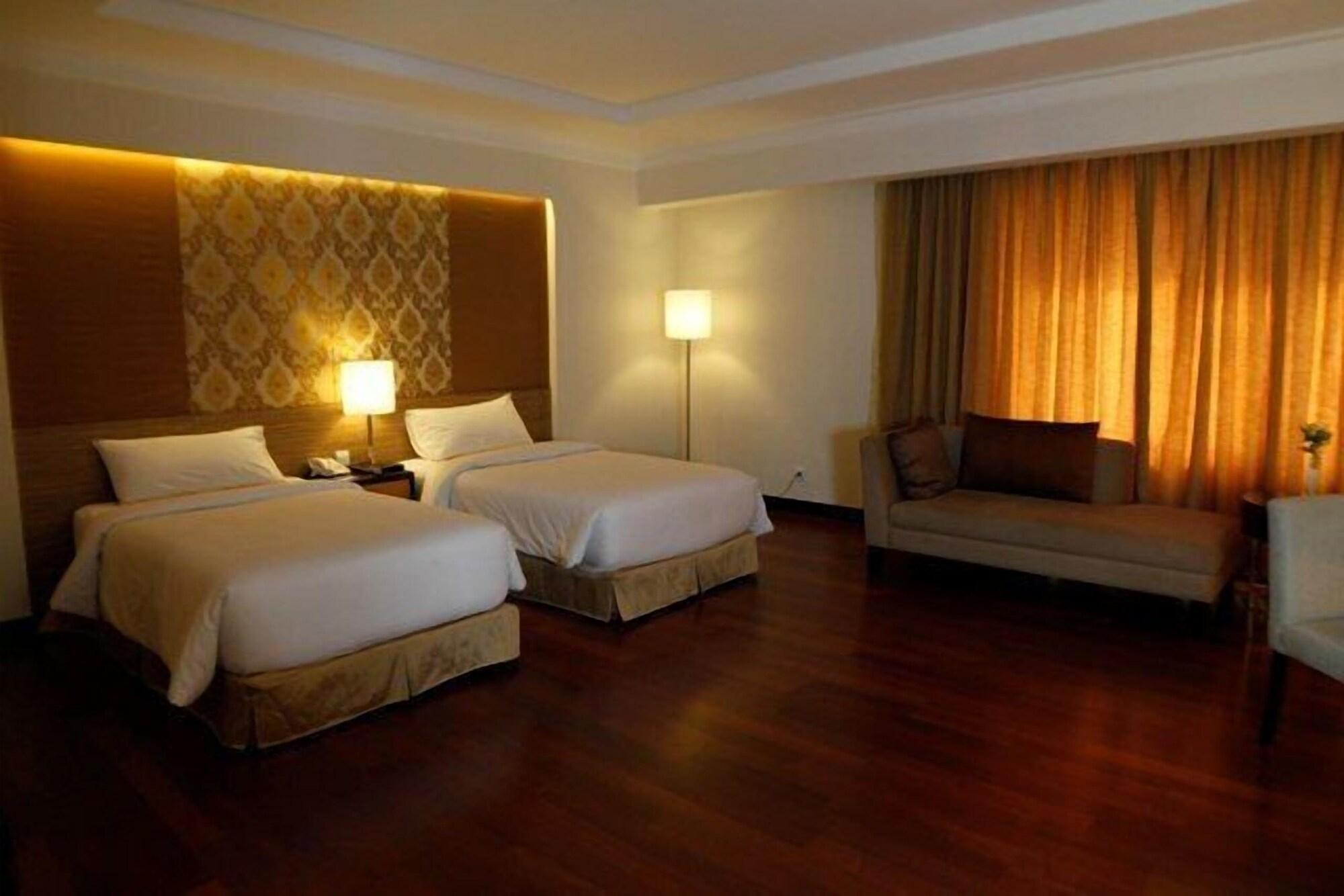 Premier Basko Hotel بادانج المظهر الخارجي الصورة